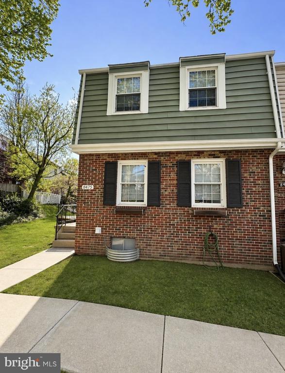 Building Photo - 8475 Imperial Dr