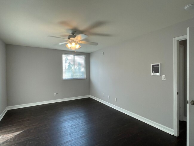 Building Photo - Beautiful Remodeled Condo In North Park w/...