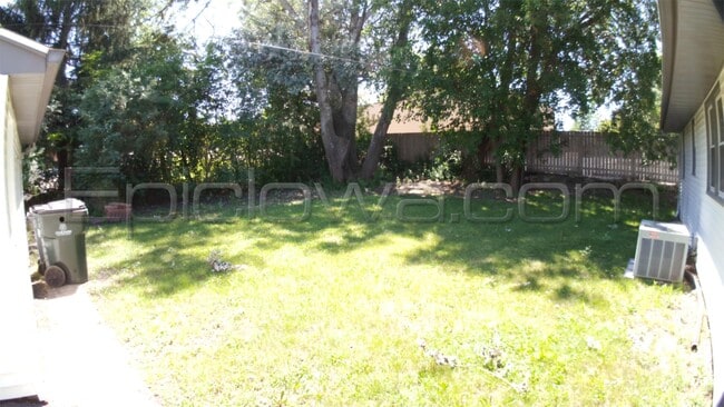 Building Photo - 2237 C Ave NW