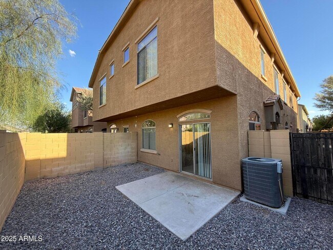 Building Photo - 2150 E Bell Rd