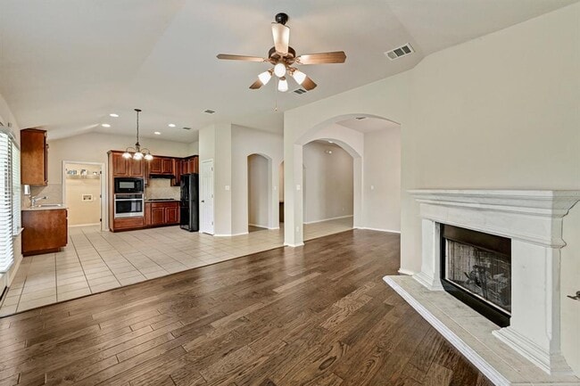 Building Photo - 49 White Magnolia Cir