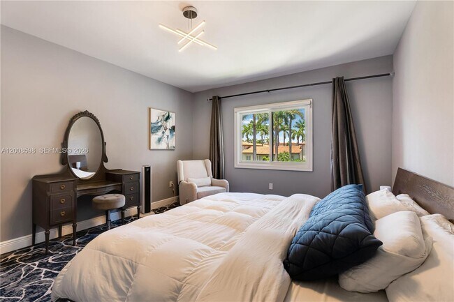 Building Photo - 13636 Deering Bay Dr