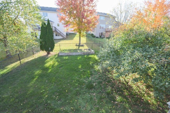 Building Photo - Modern 5-Bedroom Home for Rent in Rocheste...