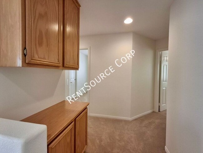 Building Photo - 24335 Alyssum Pl