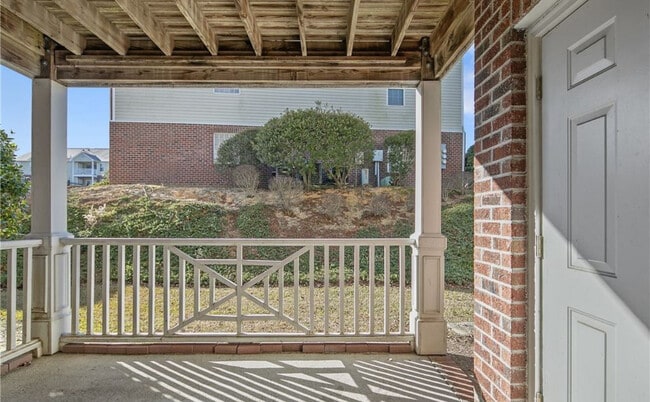 Building Photo - 331 Bubble Creek Ct