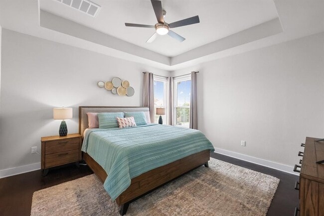 Building Photo - 915 Banyon St