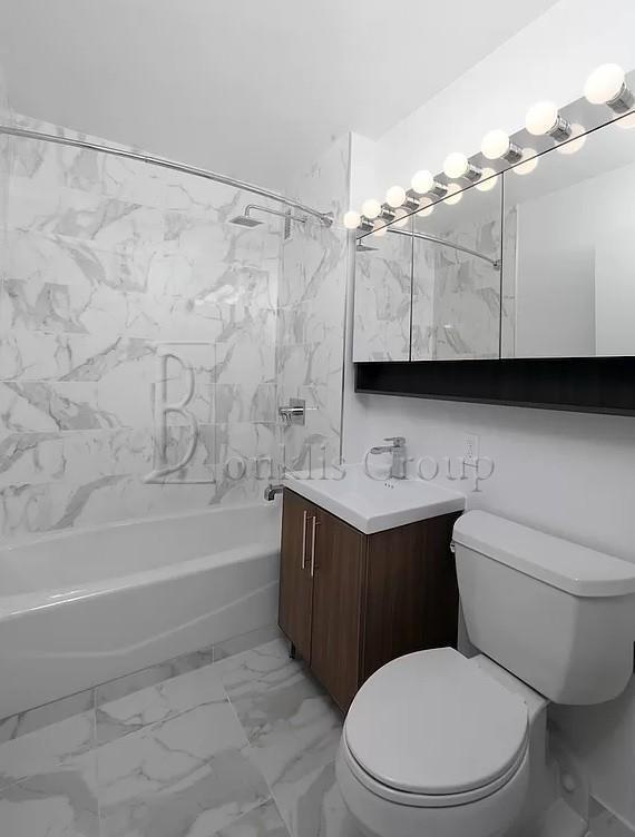 Building Photo - 3 bedroom in NEW YORK NY 10038