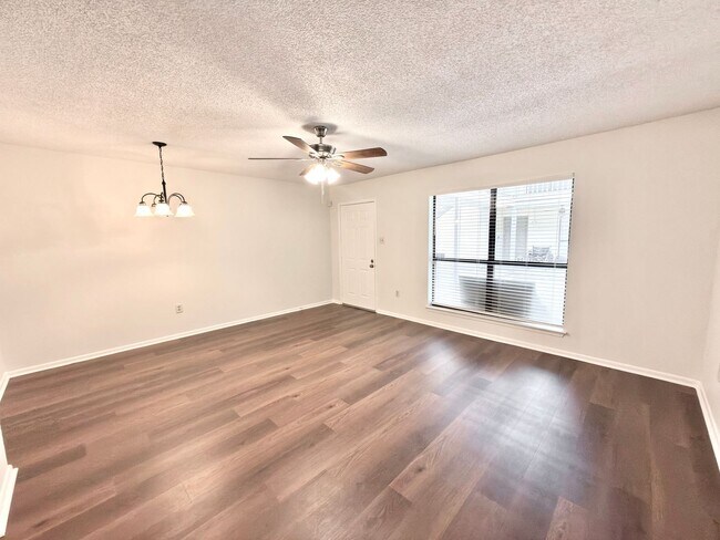 Building Photo - 5212 Butter Creek Ln