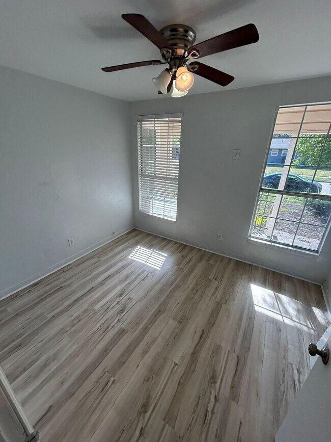 Building Photo - A hassle-free lifestyle