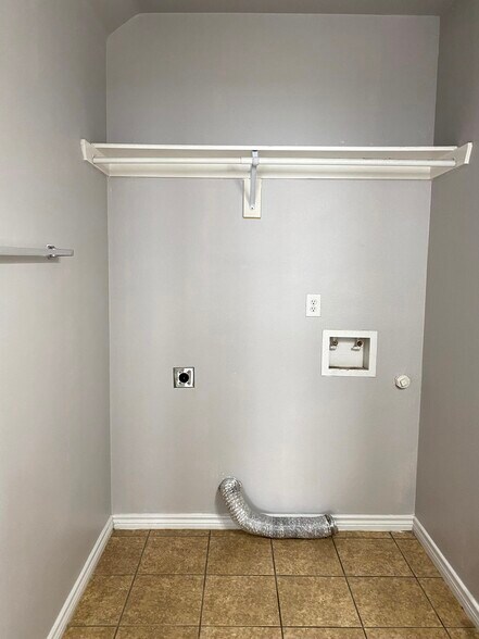 Building Photo - 906 Parkplace Ridge