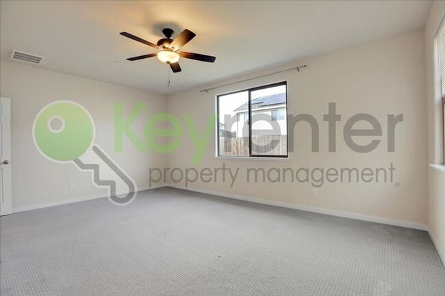 Building Photo - 5584 Harcrest Dr