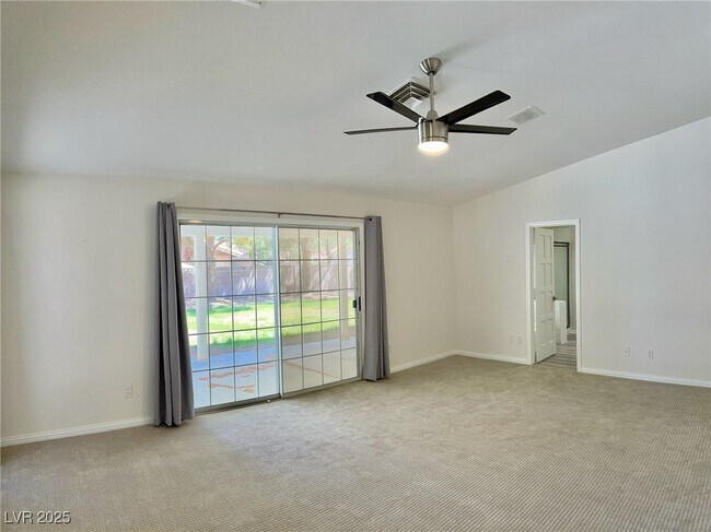 Building Photo - 1740 Camara Dr