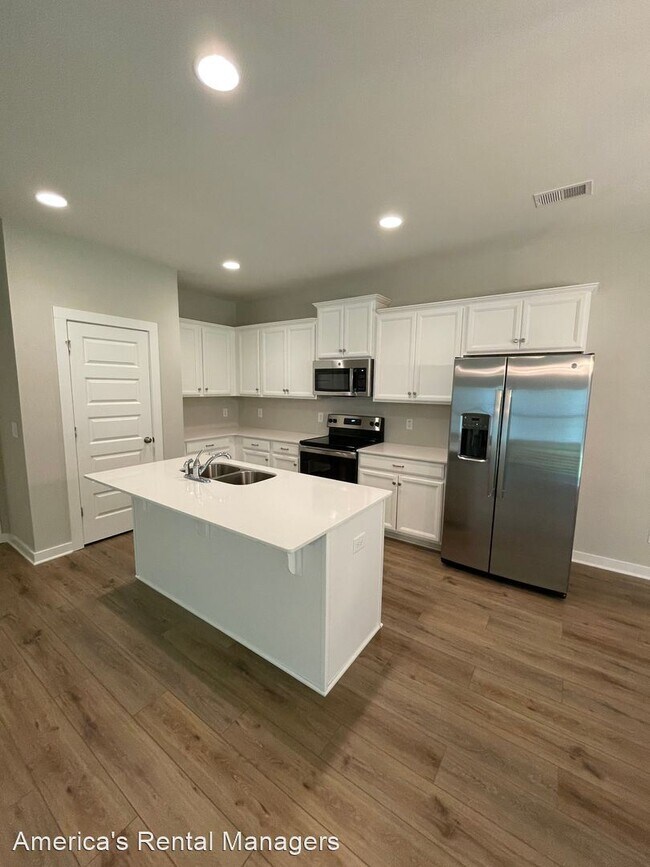 Building Photo - 4 br, 2.5 bath House - 329 Shiloh Creek Drive