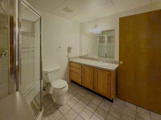 Building Photo - Exceptional Lease Offering in Novi Schools!
