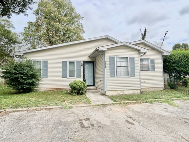 Primary Photo - THREE BED/TWO BATH HOME-NORTHWEST HUNTSVILLE!