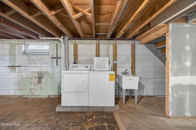 Building Photo - 614 Park Ave