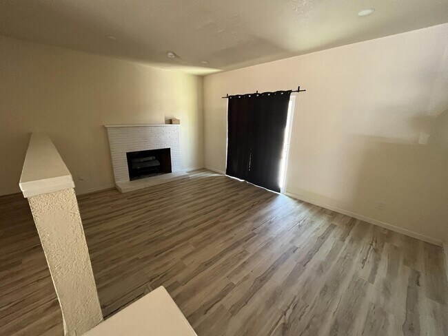 Building Photo - 3021 Farris Ave