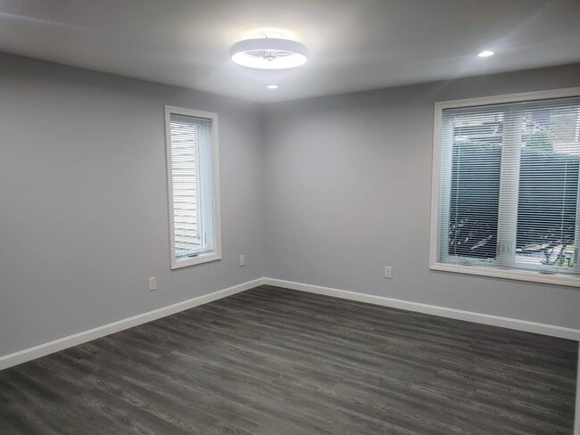 Building Photo - 108 Norton Ave