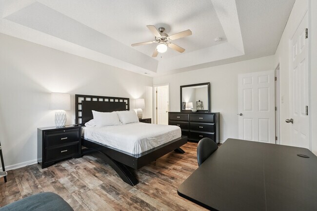 Building Photo - 2203 Elk River Dr