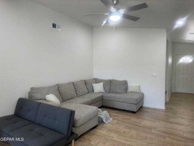 Building Photo - 12445 Polo Norte Dr