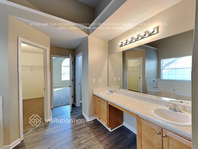 Building Photo - 254 Bonnes Dr SW