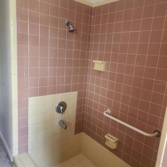 Building Photo - 1870 Pax Duces Rd