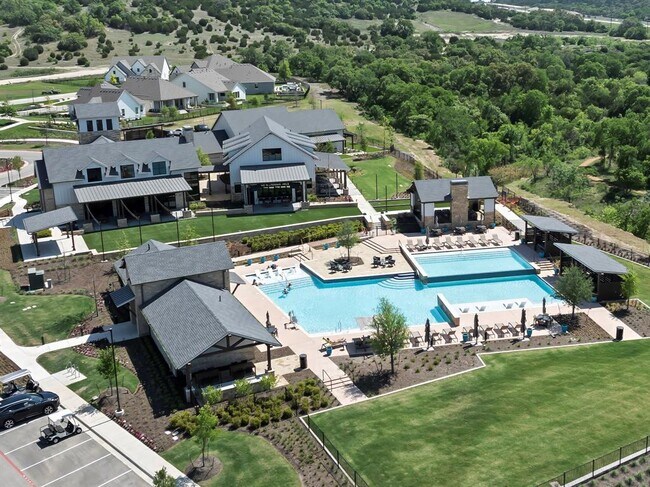 Building Photo - 523 Hallwood Dr