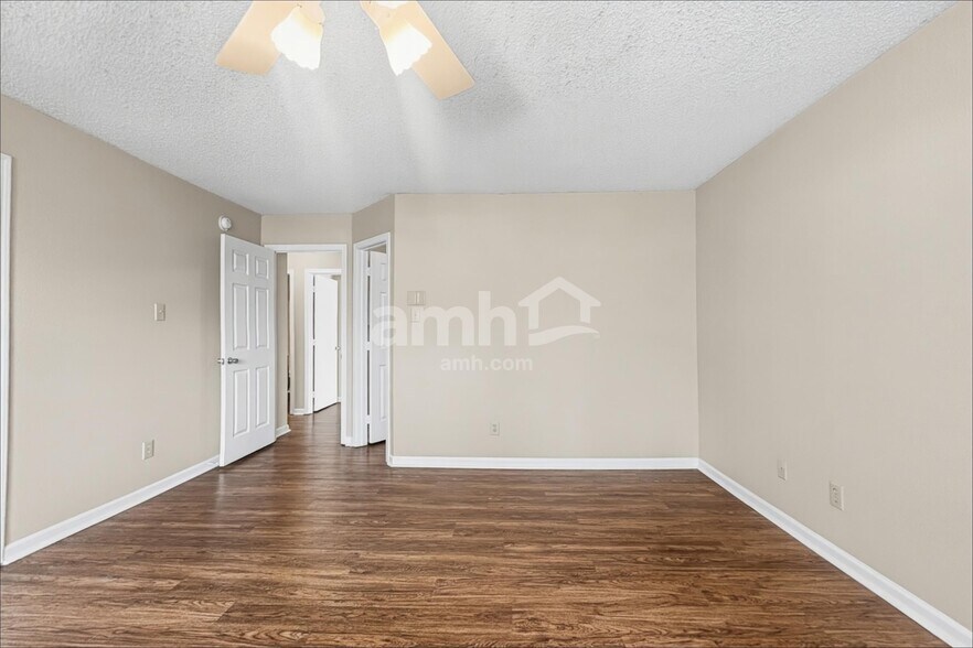 Building Photo - 12144 Brushfield Ln