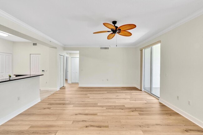 Building Photo - 1405 Renaissance Way