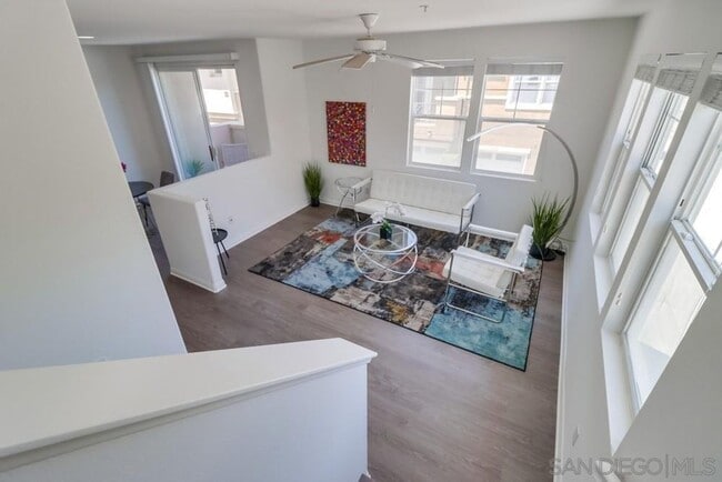 Building Photo - Tri-Level Townhome Condo for Rent – 2 Bed,...