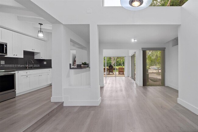 Building Photo - 5845 SW 88th St