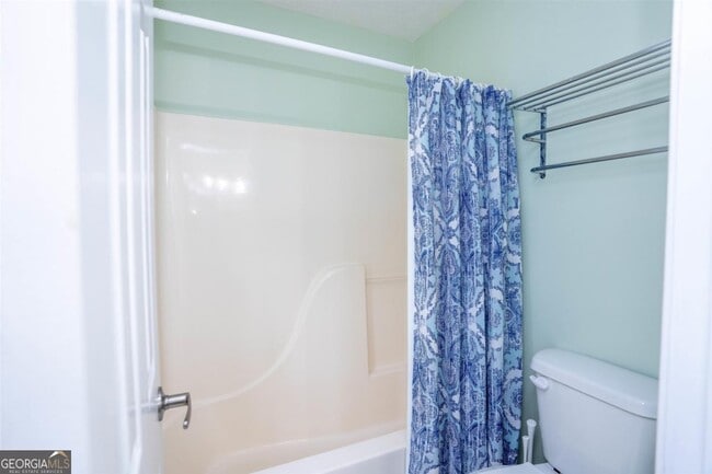 Building Photo - 1060 Old Rock Rd