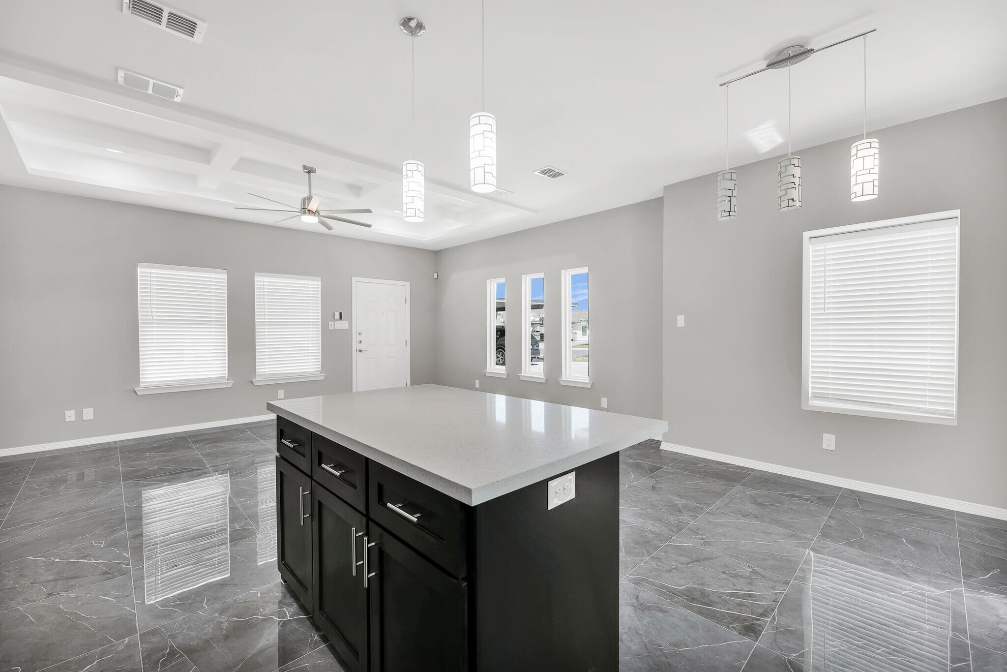 Building Photo - 4721 Magnolia Ave