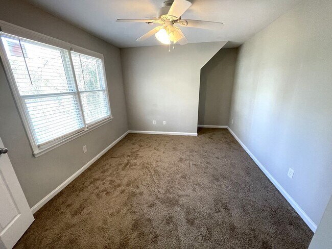 Building Photo - Five Points - 4br House - Fall 2026 Pre-Lease