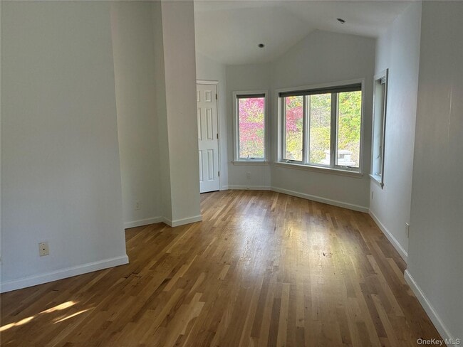 Building Photo - 7 Valley View Rd