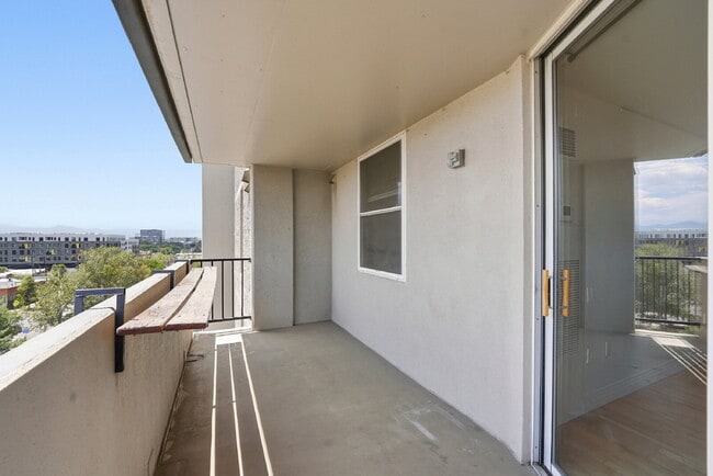Building Photo - $1,545.95 with Free the first month's rent, 1 Bed - 1 Bath, Condo in Denver with Washer and Dryer!