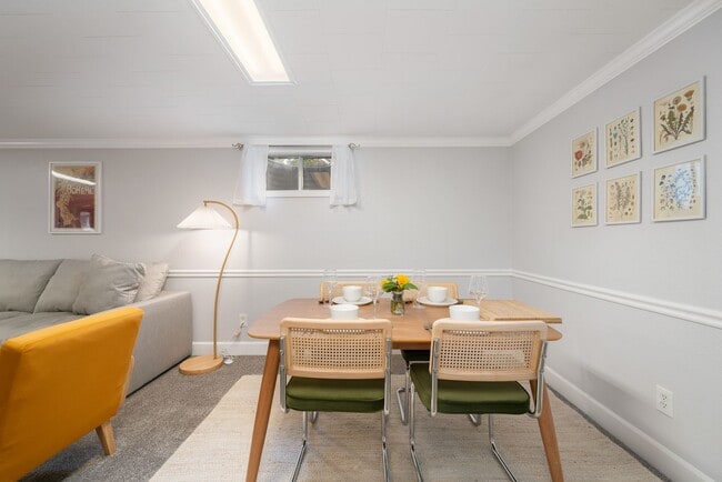 Building Photo - Golden Duplex > Unit is fully furnished feels like NEW!