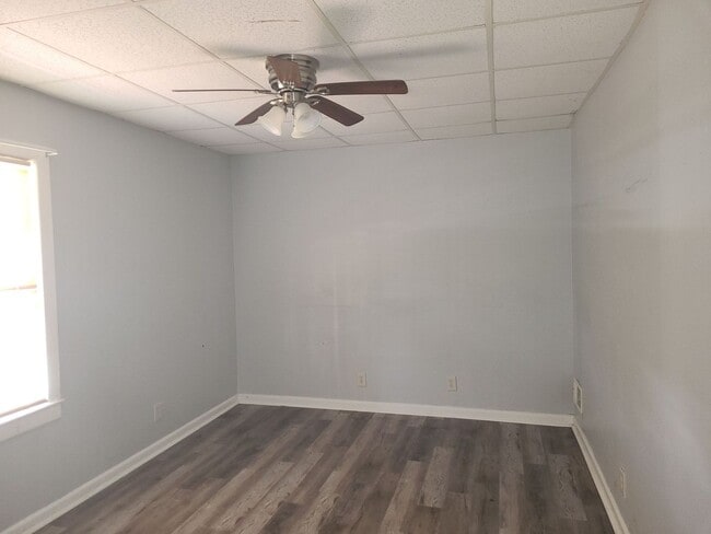 Building Photo - Single Family Home