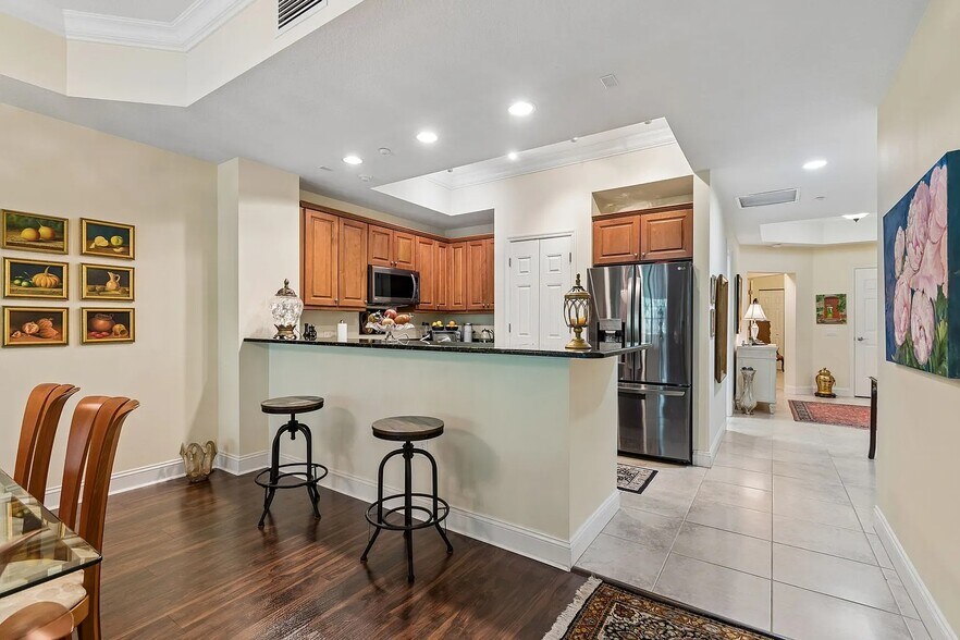 Building Photo - 7702 Lake Vista Ct
