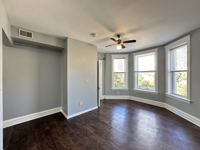 Building Photo - 2713 W 16th St