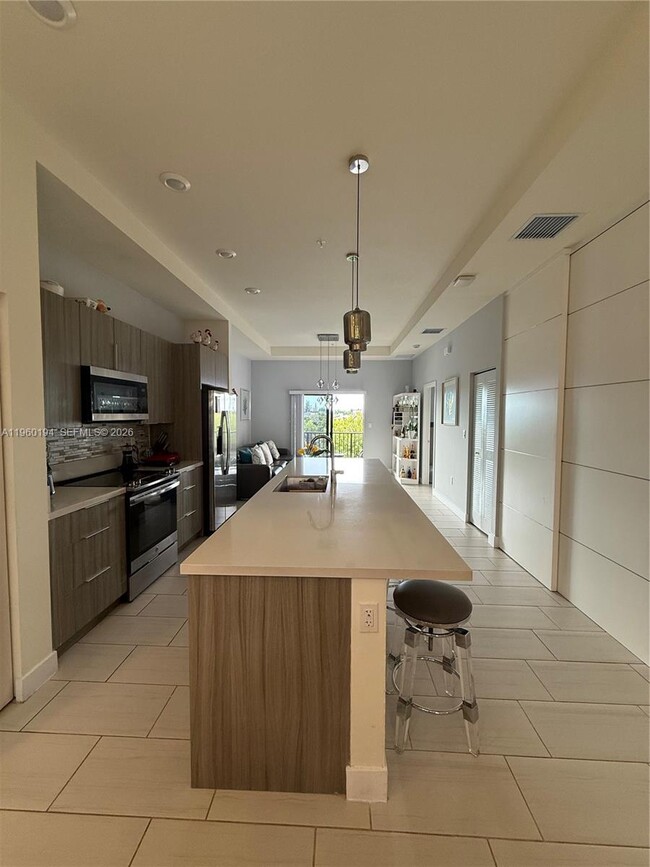 Building Photo - 7815 NW 104th Ave