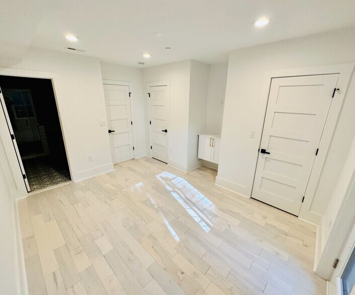 Building Photo - 1314 5th St NW