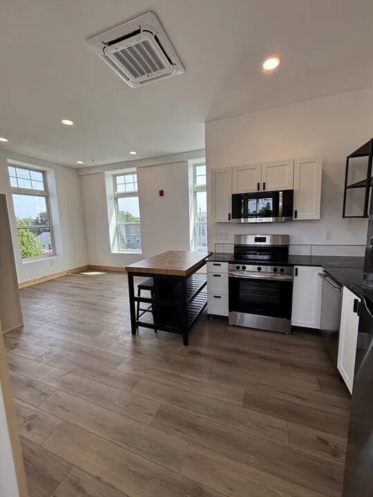 Building Photo - Fall River FireHouse