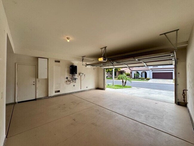Building Photo - 4 bedroom Tierra Shores home for LEASE in ...