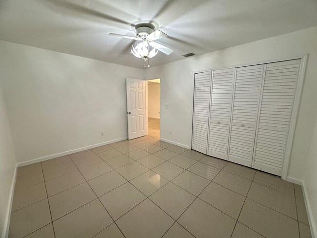 Building Photo - Charming 3 Bed, 2 Bath Pool Home in SE Cap...