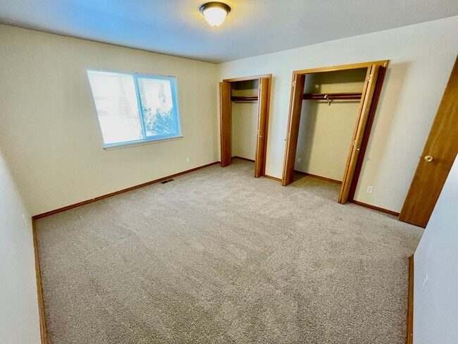 Building Photo - 3bed/2bath Rancher Style Home in Post Falls