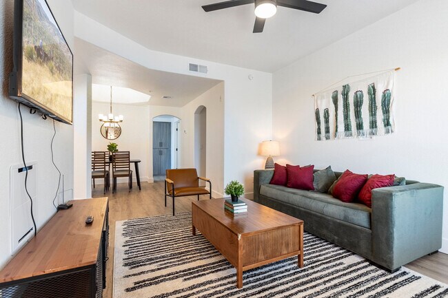 Building Photo - 14201 N 70th Way