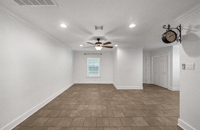 Building Photo - 7310 Moss Rose St