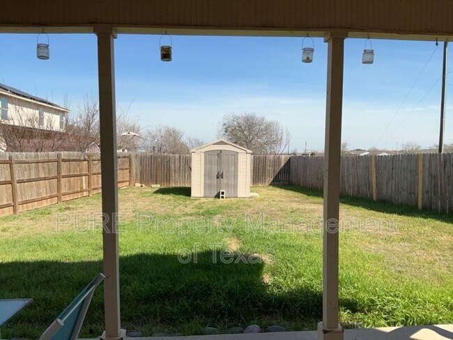 Building Photo - 108 Covey Ln