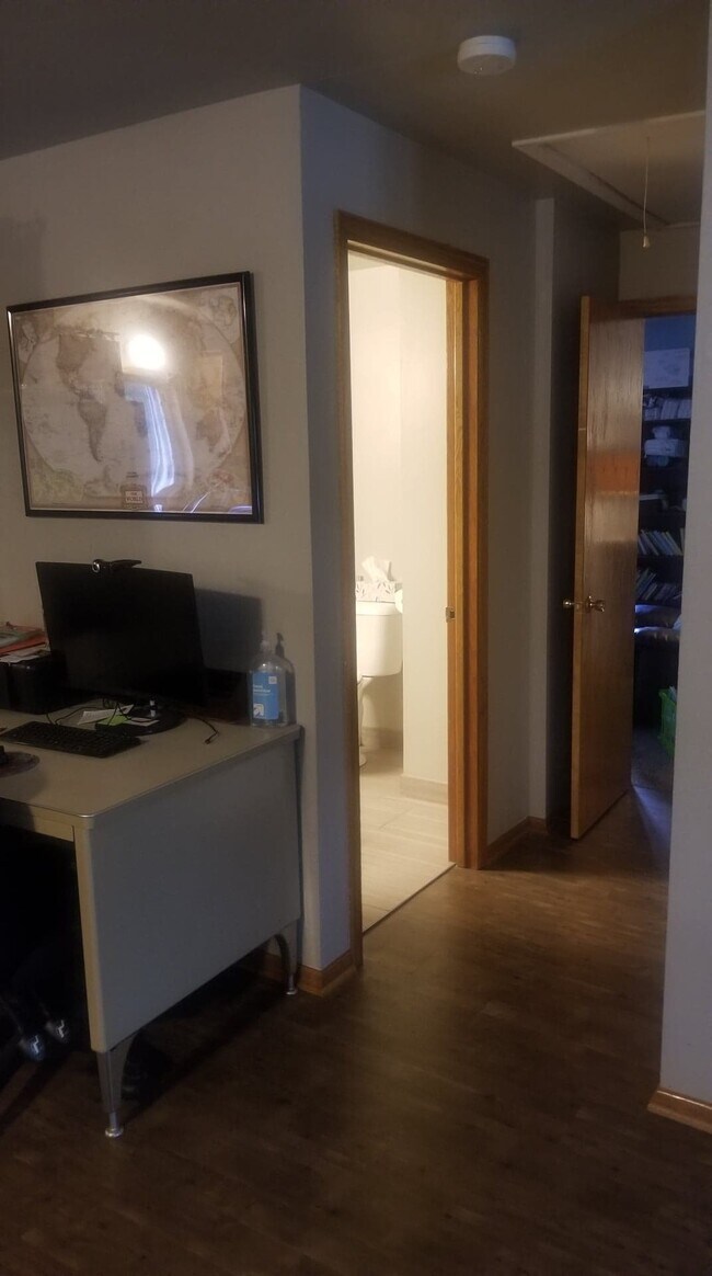 Building Photo - 1040 Cedar St